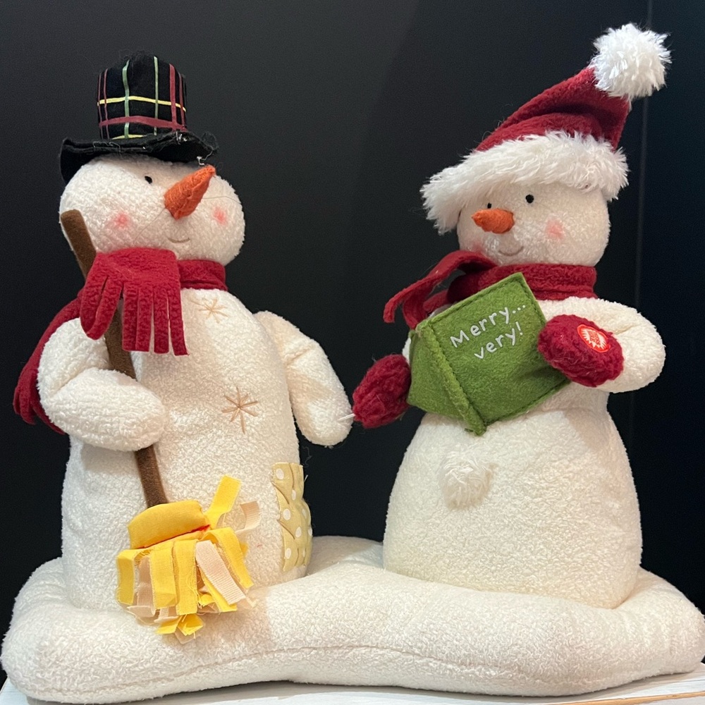 2003 Hallmark “Caroling Snowmen” Singing “We Wish You A Merry Christmas”